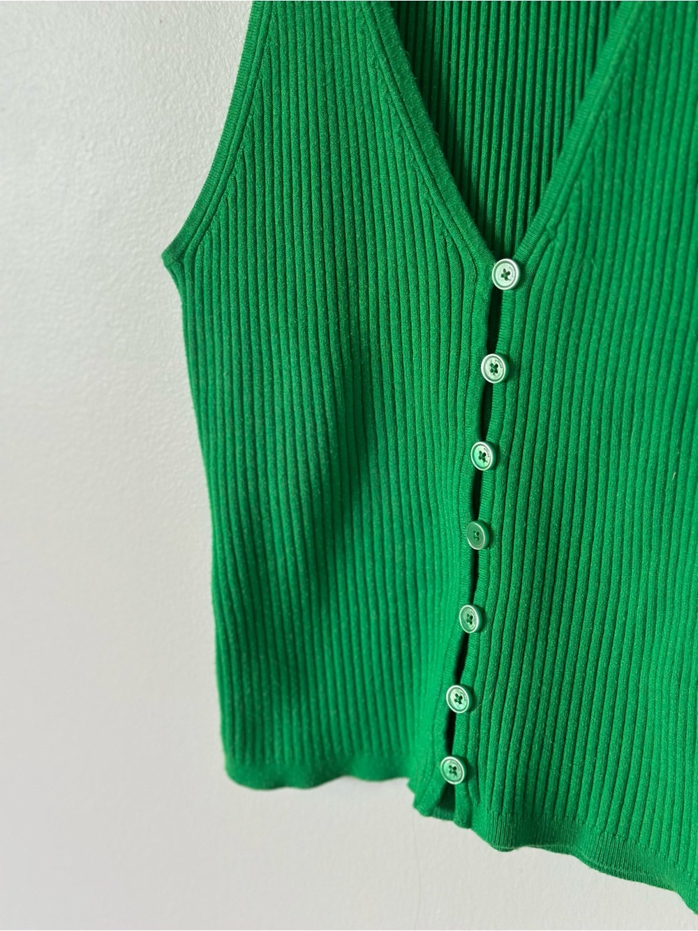 Aritzia Wilfred Affinity Top Ribbed Button-Front Tank - Picture 4 of 6